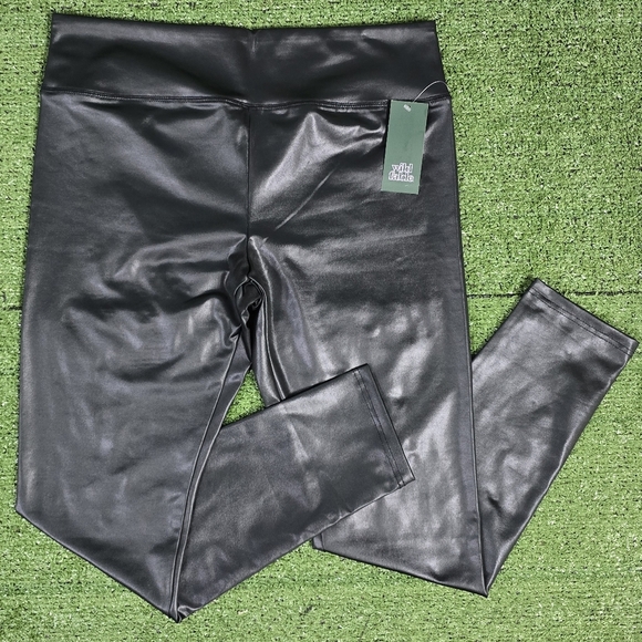 WILD FABLE | HIGH-ANKLE MID-WAIST PLEATHER LEGGINGS -NWT! - Picture 4 of 9